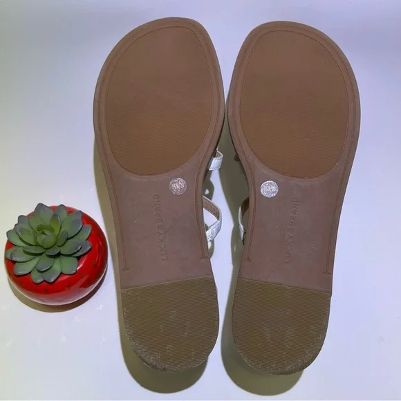 Lucky Brand Women’s Ellian Flatform Wedge  White Sandals Size 8.5 US - Picture 14 of 15